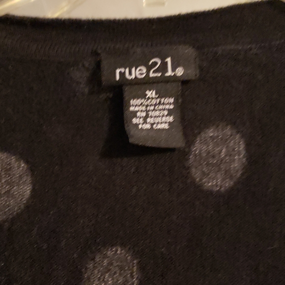 Black and white polka dot over sweater - Picture 2 of 2